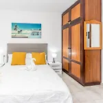 شقة Charming Breeze Escape & Terrace *