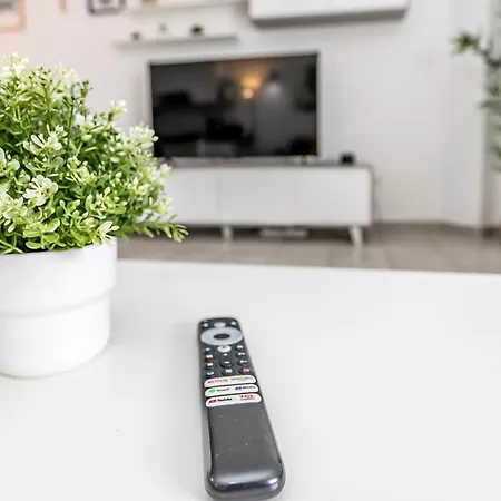 Charming Breeze Escape & Terrace