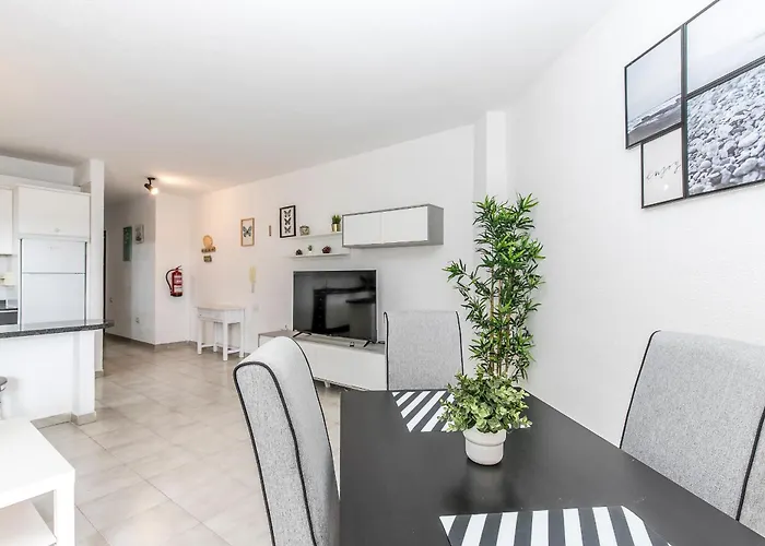 Charming Breeze Escape & Terrace