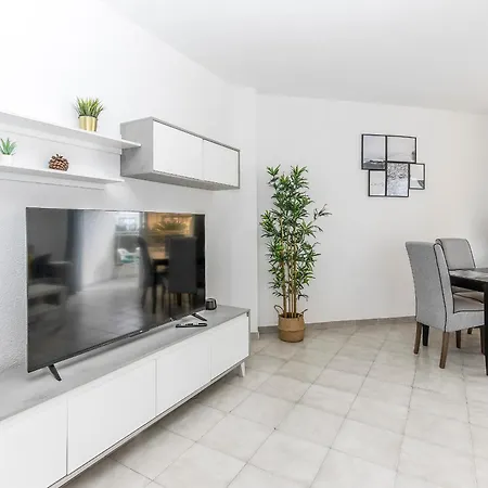 Charming Breeze Escape & Terrace *