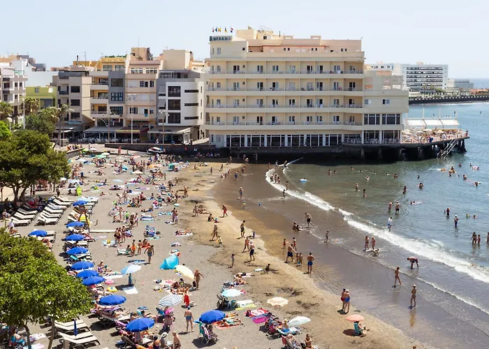 Charming Breeze Escape & Terrace 엘메다노