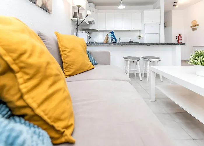 Charming Breeze Escape & Terrace Apartament